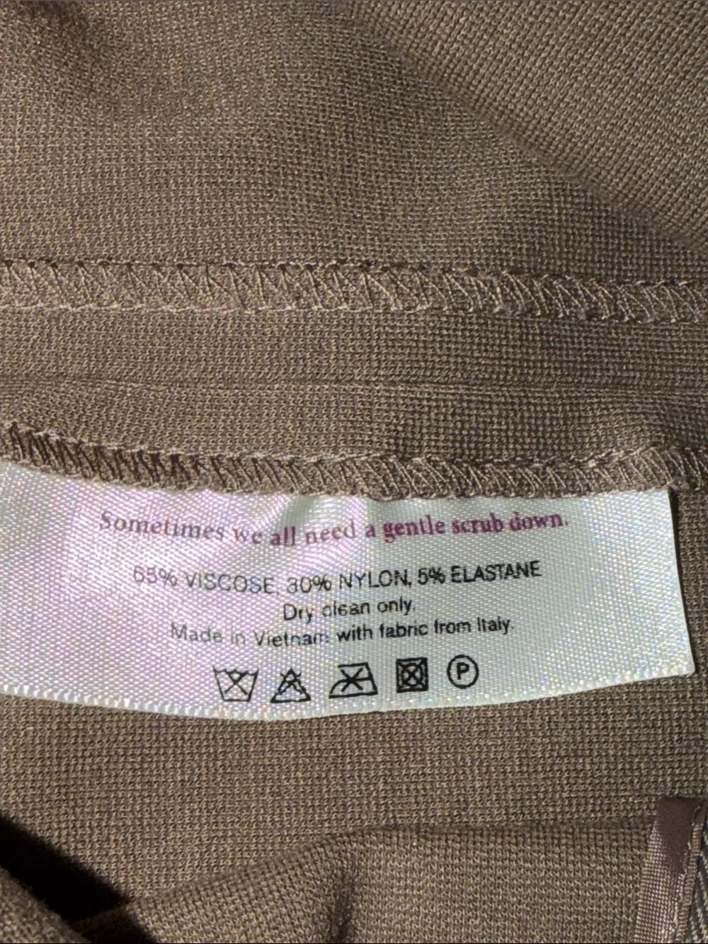 M.M. Lafleur Ladies Taupe Straight Skirt. Size 4 Front Slit. Classic, career